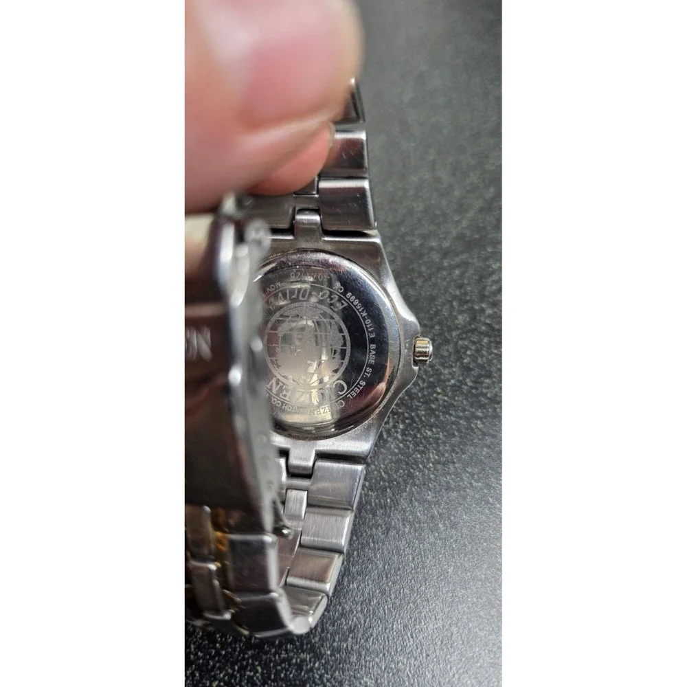 CITIZEN ECO~DRIVE WR 100 Men Career WRISTWATCH CIRCA 1996‎ REF8776A E110 K15699